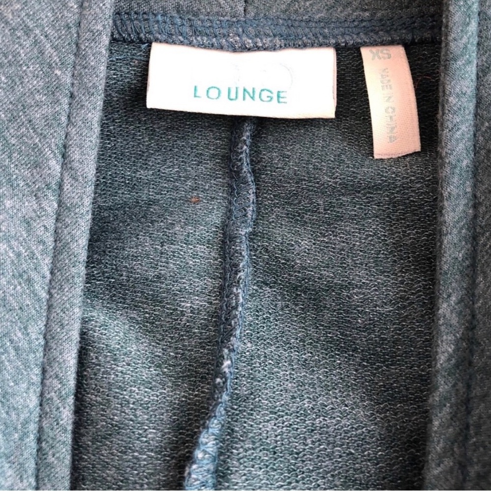 LOGO 4 tops by Lori Goldstein piece bundle - Picture 11 of 14